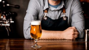 Μπαρ στη Δανία θα σερβίρει πέρα από μπίρες και… τεστ covid