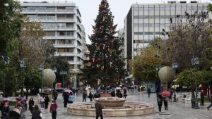 Χριστούγεννα στην Αθήνα: Αύριο, Πέμπτη «ανάβει» το δέντρο στη Σύνταγμα
